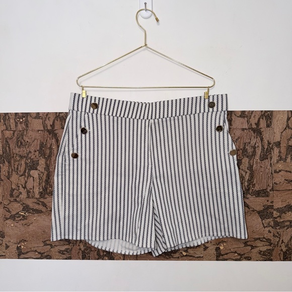 Jules & Leopold Pants - Jules & Leopold Black and White Striped High Waist Shorts 🩳